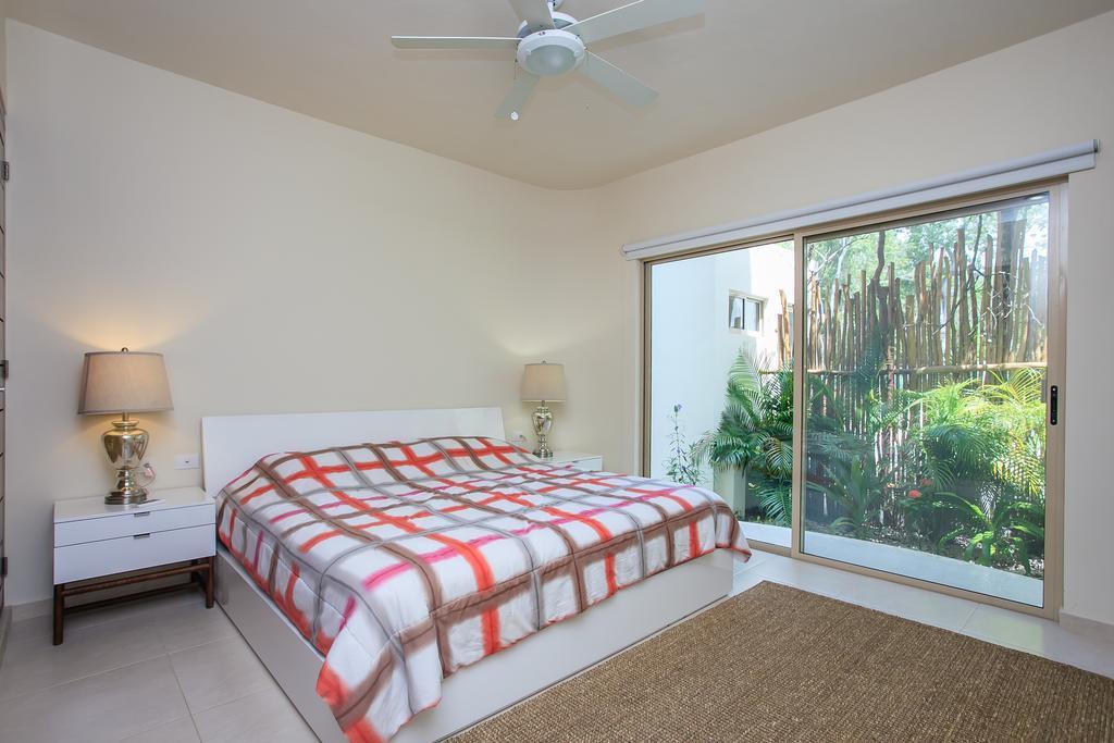 Condos Perfectly Situated Between The Beach & Tulum Town By Stella Rentals Екстериор снимка